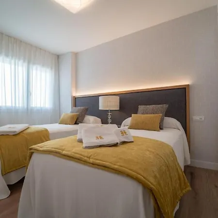 Coqueto Primera Linea De Mar Lejlighed Estepona